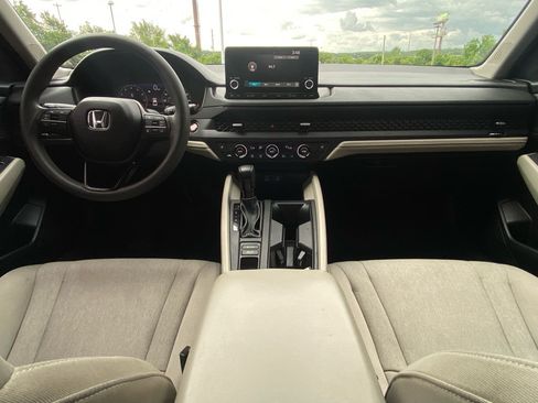 Used 2024 Honda Accord EX image 17