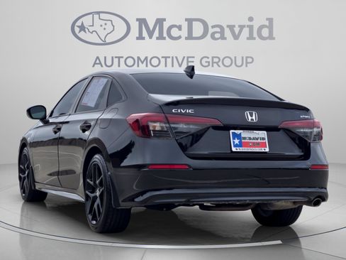 Used 2025 Honda Civic Sport image 4