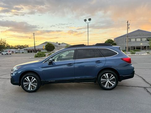 Used 2019 Subaru Outback 2.5i Limited w/ Popular Package #2 AWD/4WD image 9