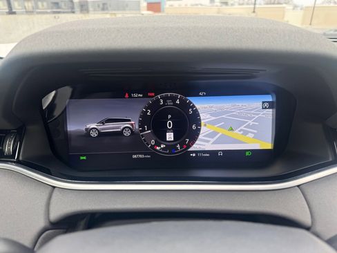 Used 2020 Land Rover Range Rover Evoque SE image 17