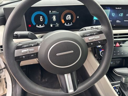 Used 2025 Hyundai Tucson SEL image 14