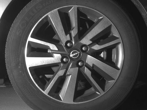 Used 2025 Nissan Versa SV FWD image 13
