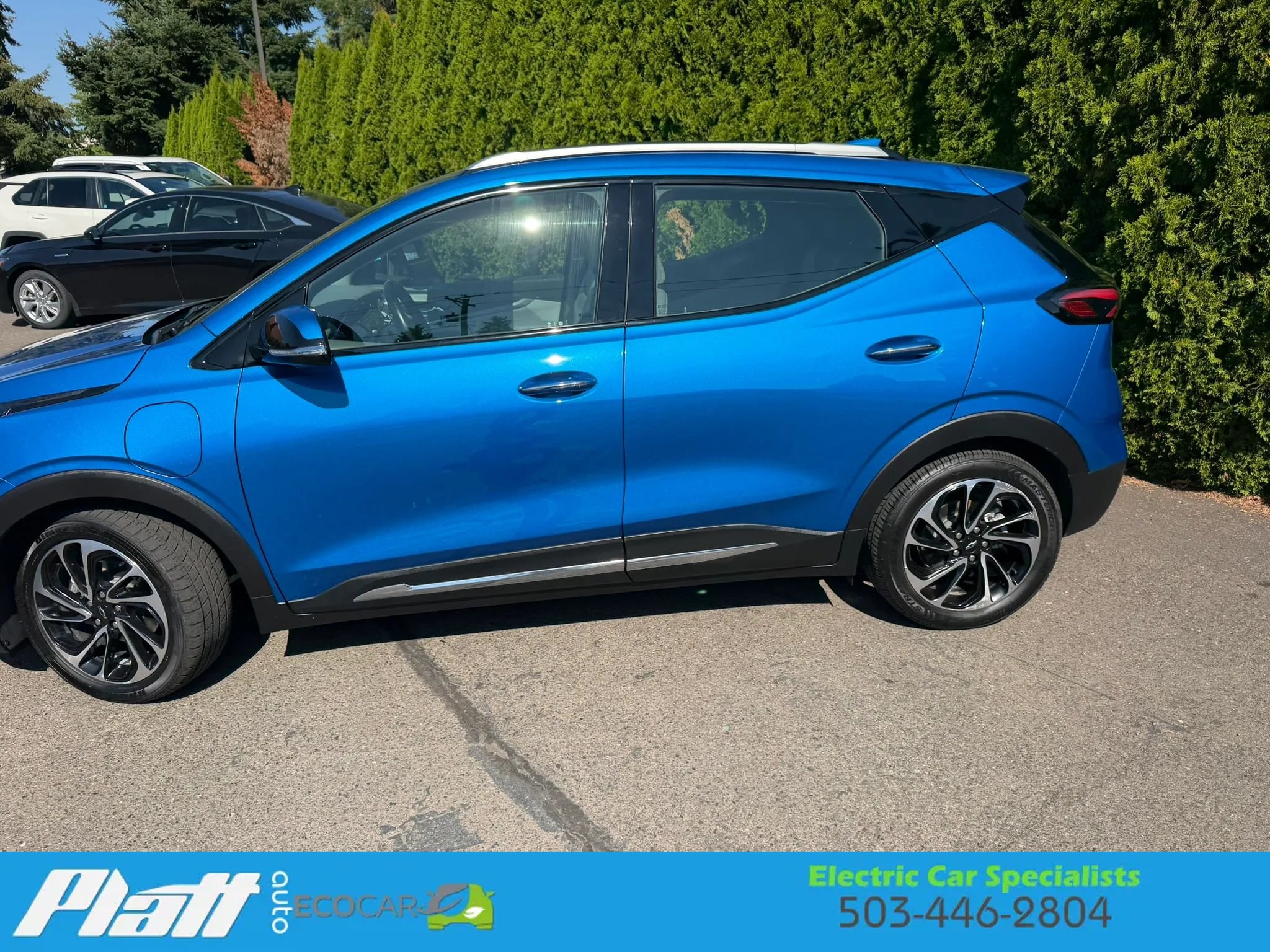 Used 2022 Chevrolet Bolt EUV Premier w/ Sun & Sound Package FWD image 5