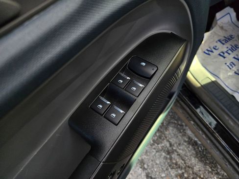 Used 2025 Ford Maverick XL w/ Equipment Group 102A image 11