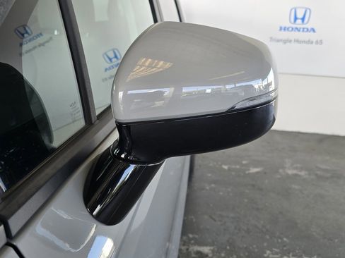 Used 2024 Kia Carnival LX image 49