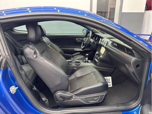 Used 2017 Ford Mustang GT Premium w/ GT Performance Package RWD image 19