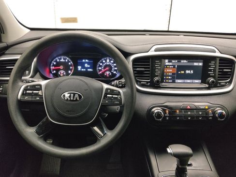 Used 2019 Kia Sorento L image 22