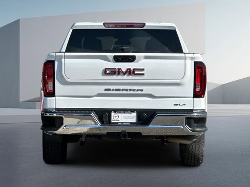 Used 2024 GMC Sierra 1500 SLT image 5
