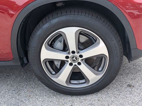 Used 2019 Mercedes-Benz GLC 300 image 10