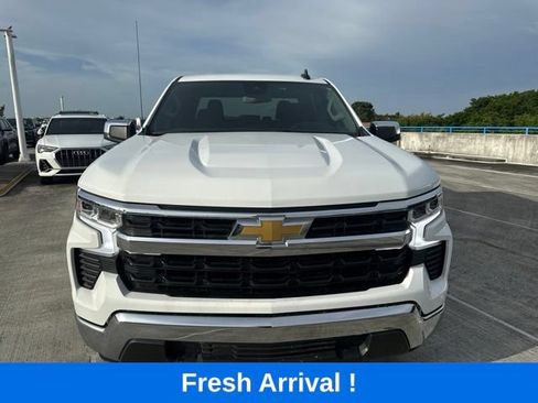 Used 2024 Chevrolet Silverado 1500 LT RWD image 16
