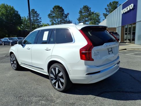 Certified 2024 Volvo XC90 T8 Plus AWD/4WD image 5