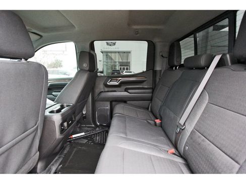 Used 2024 Chevrolet Silverado 1500 LT Trail Boss w/ Convenience Package II AWD/4WD image 10