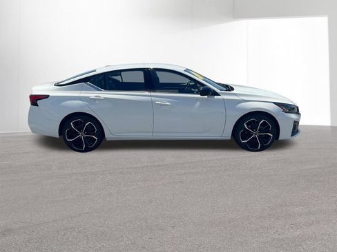 Certified 2024 Nissan Altima 2.5 SR FWD image 36
