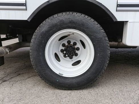 New 2027 Ford E-350 and Econoline 350 Super Duty w/ Power Equipment Group RWD image 14