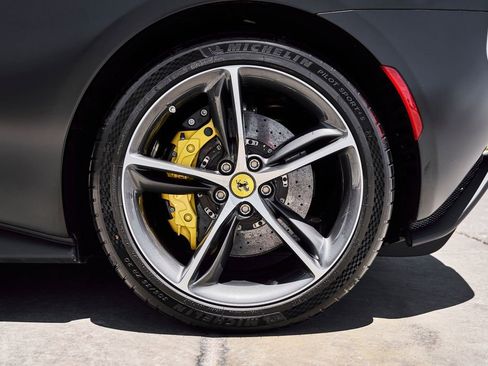 Used 2023 Ferrari 296 GTB RWD image 30