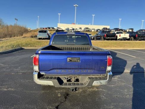 Certified 2022 Toyota Tacoma TRD Off-Road image 4