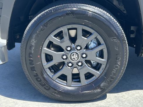 Certified 2026 Toyota 4Runner SR5 AWD/4WD image 8