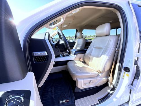Used 2017 Ford F150 Lariat w/ Equipment Group 502A Luxury AWD/4WD image 10