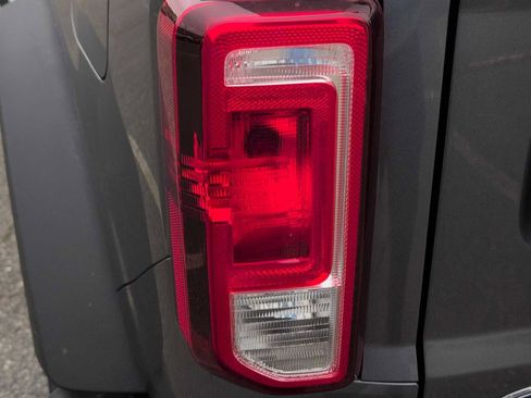 New 2025 Ford Bronco Base image 13