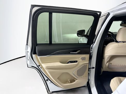 Used 2022 Jeep Grand Cherokee Limited 4xe image 28