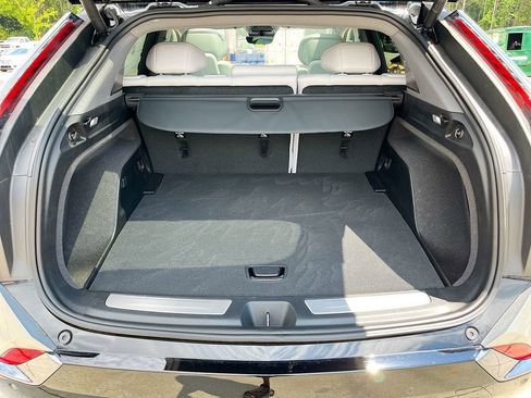 New 2025 Cadillac Optiq Sport 2 w/ LPO, Floor Liner Package AWD/4WD image 31