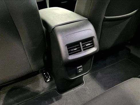 Used 2023 Chevrolet Equinox LS FWD image 25