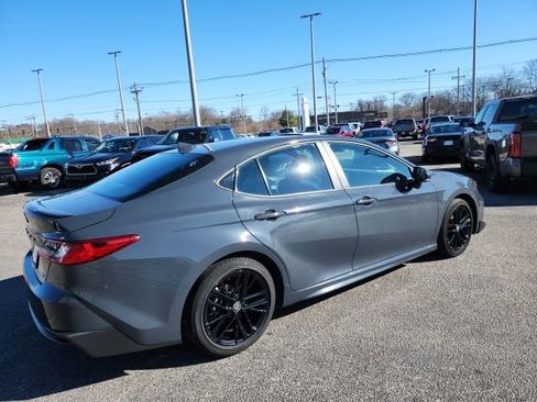 Certified 2025 Toyota Camry SE image 4