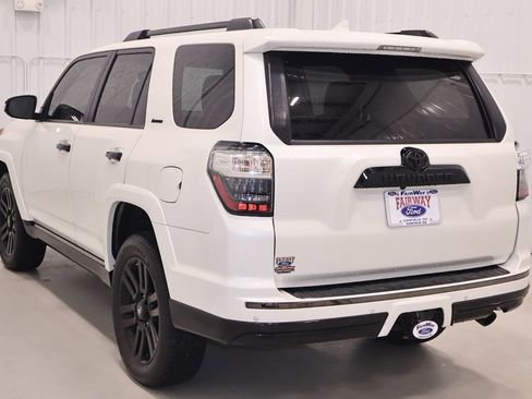 Used 2019 Toyota 4Runner Limited AWD/4WD image 8