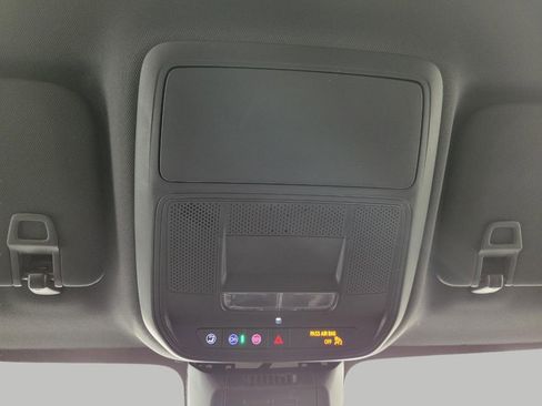 Used 2025 Chevrolet Equinox LT image 19