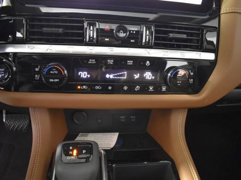 New 2026 Nissan Pathfinder Platinum AWD/4WD image 25
