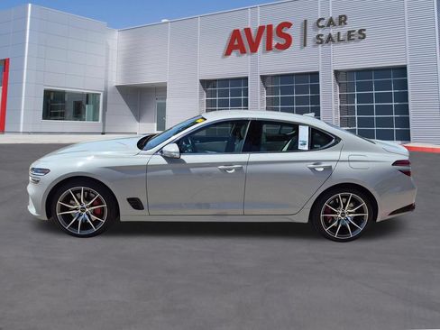 Used 2025 Genesis G70 2.5T RWD image 10