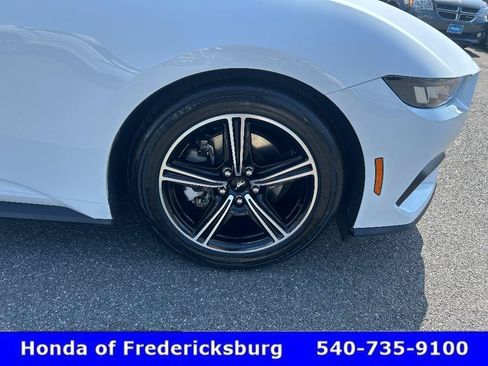 Used 2025 Ford Mustang Premium RWD image 29