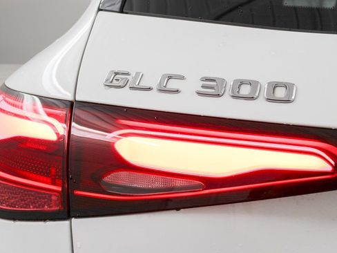 Used 2025 Mercedes-Benz GLC 300 image 31