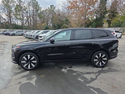 New 2025 Volvo EX90 Ultra w/ Protection Package Premier image 16