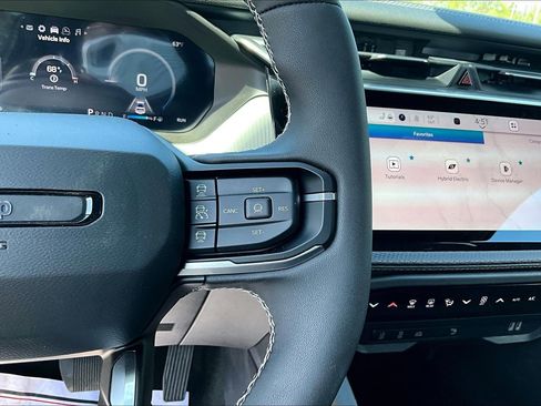 New 2026 Jeep Cherokee Limited image 19