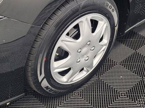 Used 2025 Nissan Altima 2.5 S FWD image 31