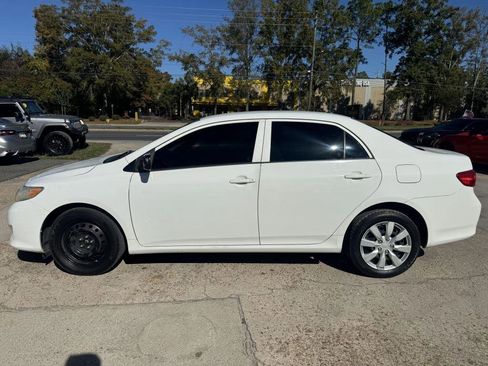 Used 2010 Toyota Corolla image 8