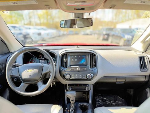 Used 2018 Chevrolet Colorado W/T AWD/4WD image 14