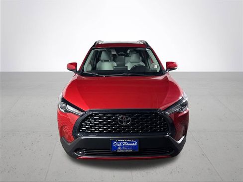 Used 2023 Toyota Corolla Cross LE w/ Moonroof Package image 3