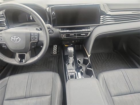 Used 2025 Toyota Camry XSE image 11