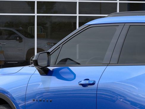 New 2025 Chevrolet Blazer LT w/ Convenience Package image 36