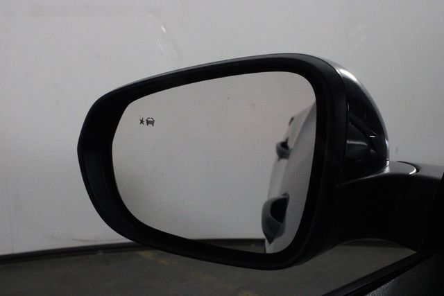 Used 2025 Chevrolet Trax LS w/ LS Convenience Package FWD image 34