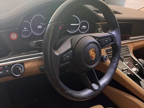 Certified 2023 Porsche Panamera 4 Platinum Edition AWD/4WD image 4