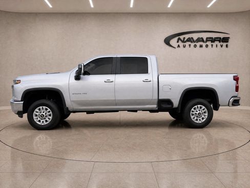 Used 2022 Chevrolet Silverado 2500 LT w/ Convenience Package RWD image 4