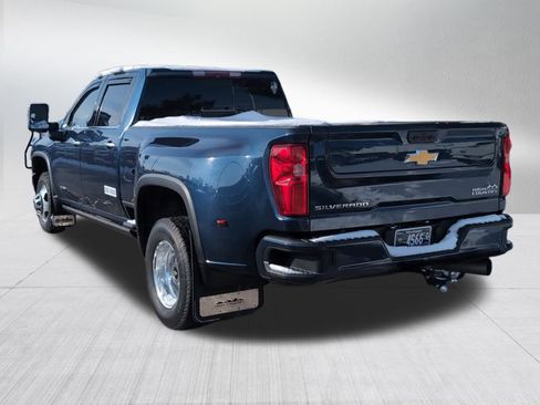 Used 2022 Chevrolet Silverado 3500 High Country image 2