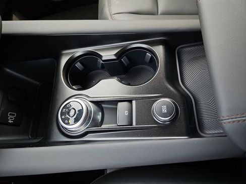 New 2026 Ford Explorer Active w/ Active Comfort Package image 28