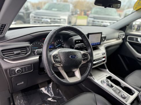 Certified 2022 Ford Explorer XLT w/ Equipment Group 202A image 13