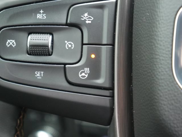 Used 2023 GMC Yukon AT4 w/ LPO, Floor Liner Package AWD/4WD image 4