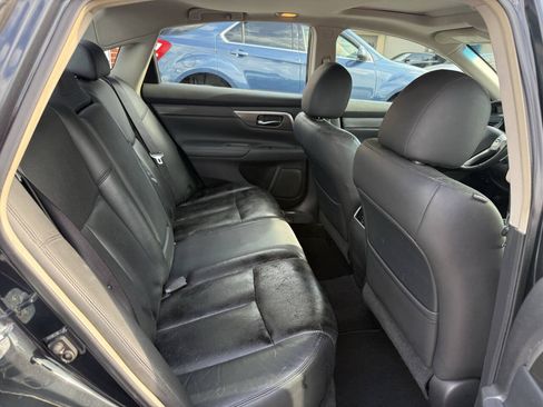 Used 2013 Nissan Altima 3.5 SL FWD image 22