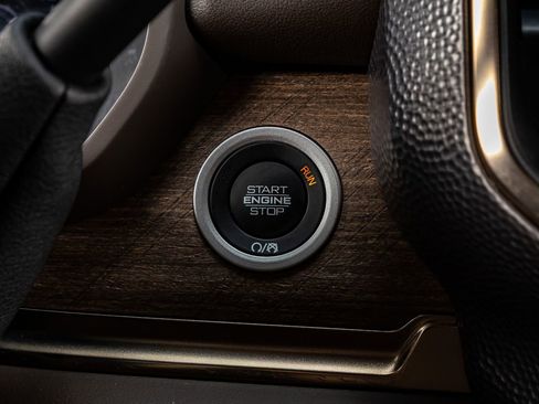 Used 2025 RAM 3500 Longhorn image 23